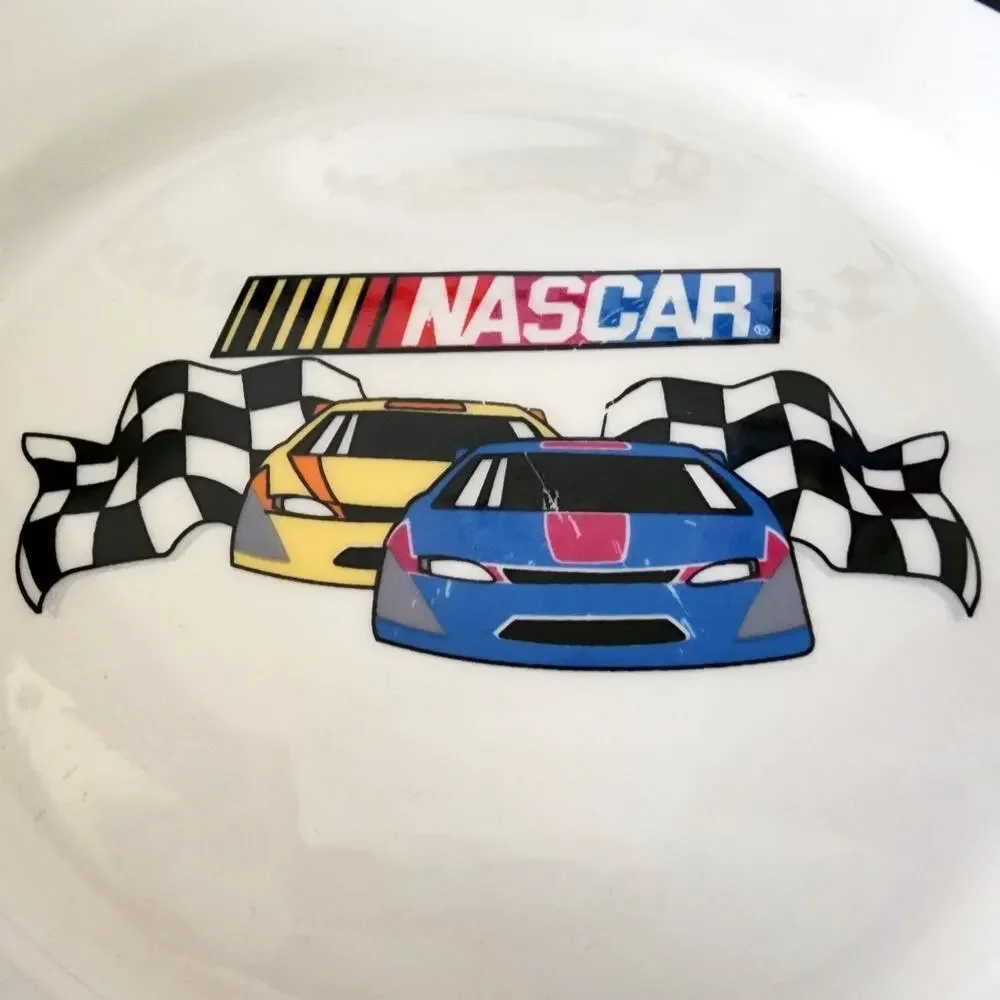 2 Gibson NASCAR Victory Rimmed Salad / Dessert Plates 2002 Checkered Flag 8 3/4